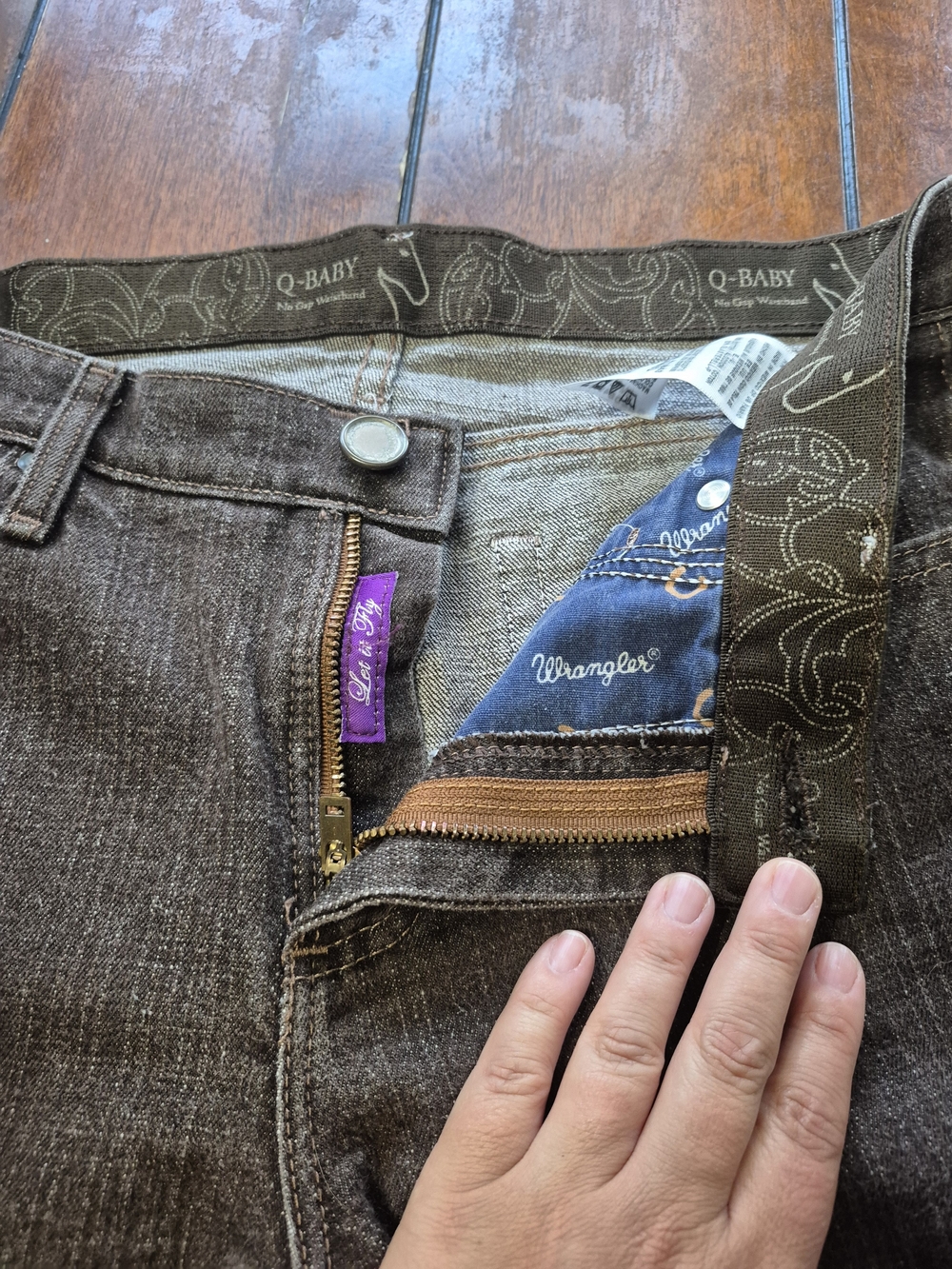 Wrangler Brown Jeans with Blue Branded Pocket Lining